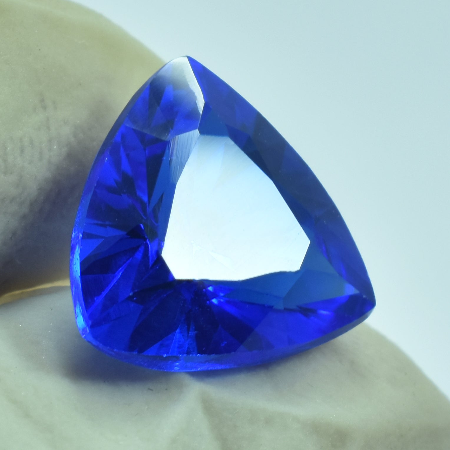 Hurry Up For Best Offer 6.70 Carat Trillion Shape Natural Blue Tanzanite Loose Certified Gemstone World's Best Tanzanite Gem