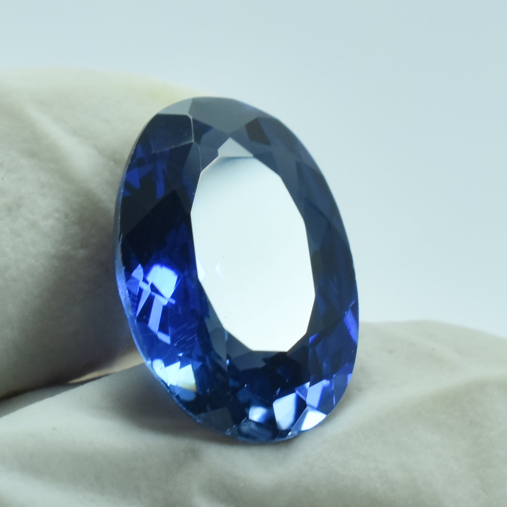 Dark Blue Tanzanite 7.75 Carat Oval Shape Certified Blue Tanzanite Natural Loose Gemstone