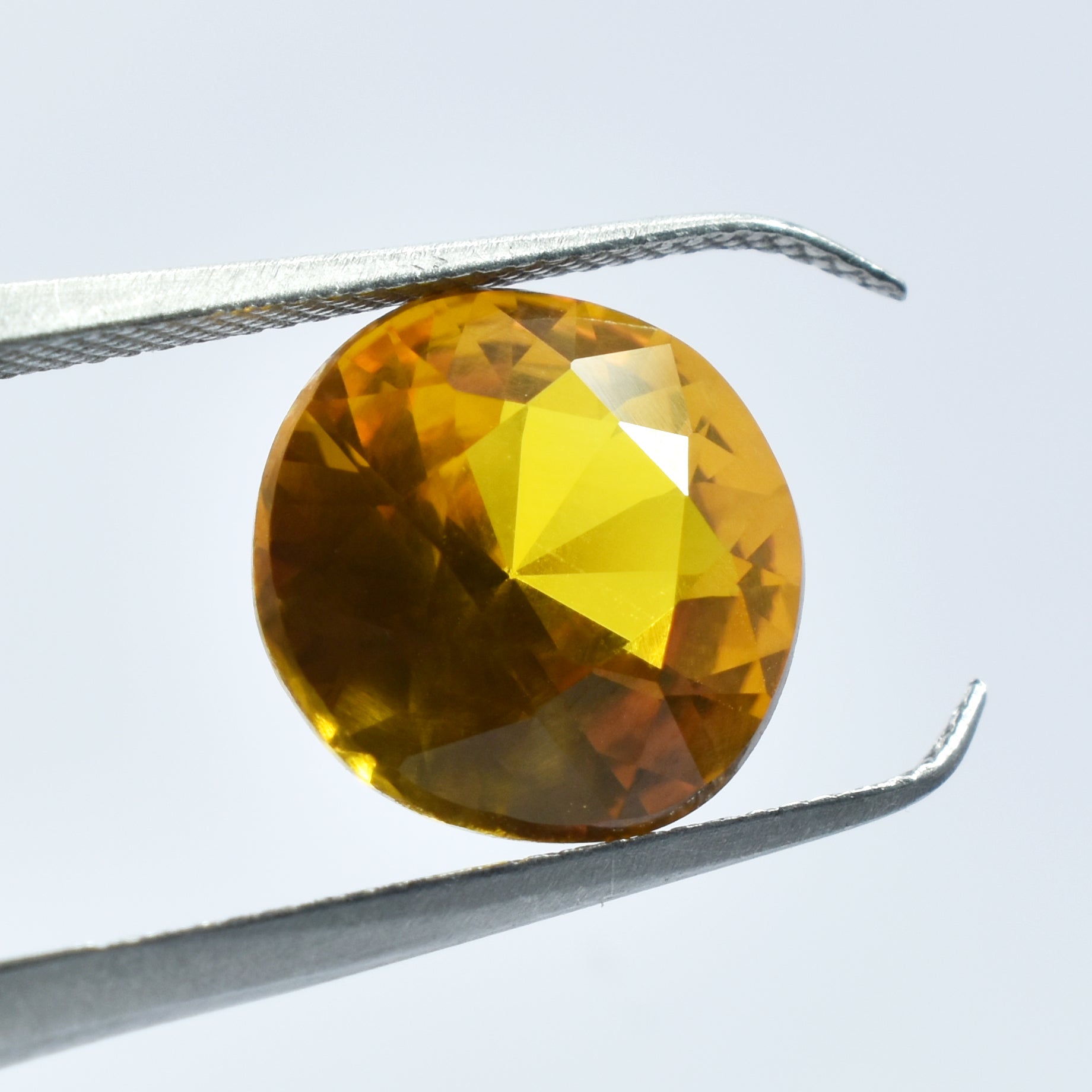Sri-Lanka Sapphire Round Shape 6.05 Carat Natural Certified Yellow Sapphire Loose Gemstone Pretty Sapphire For Engagement Rings