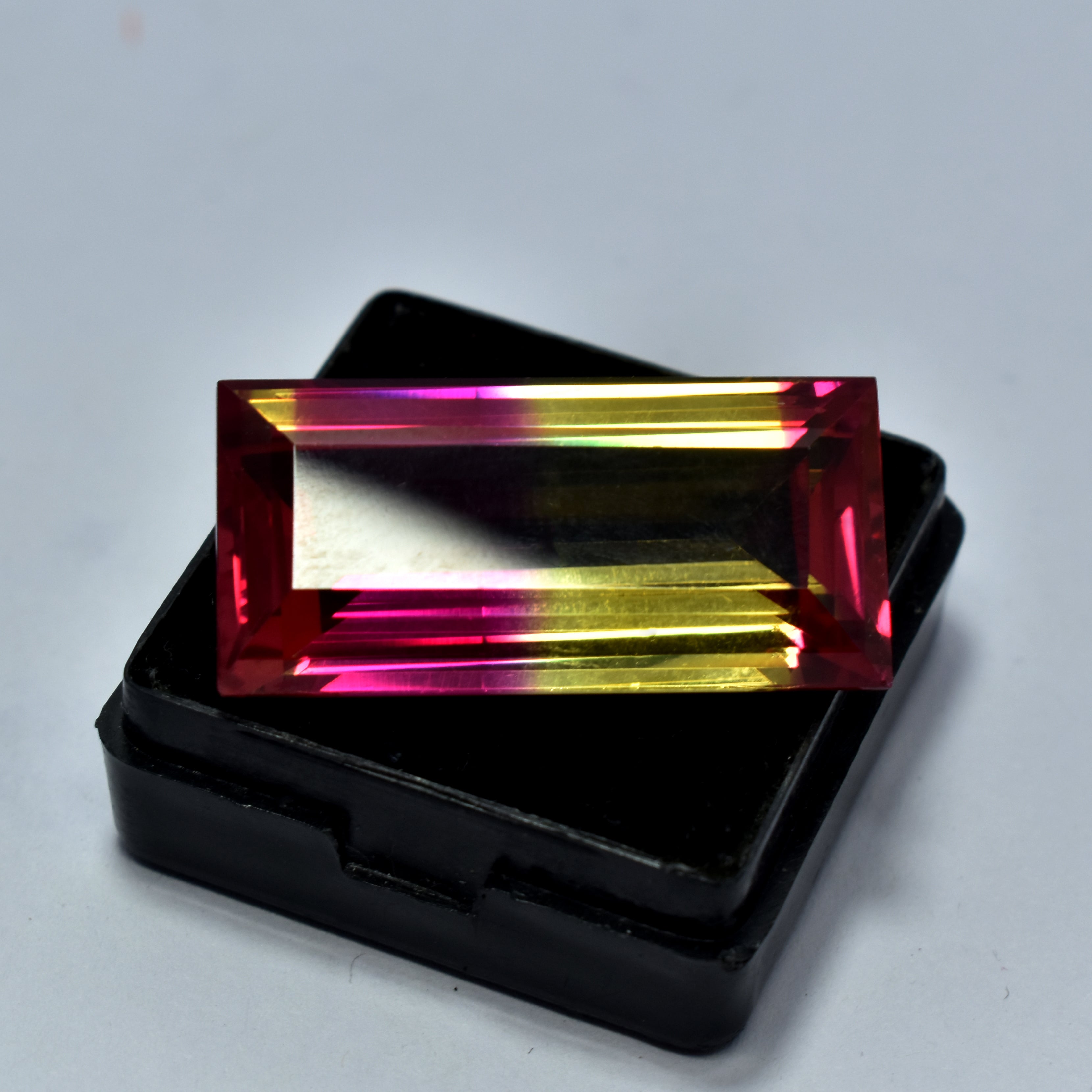 Excellent Cut Natural Bi-Color Sapphire 40.00 Carat Emerald Cut Certified Loose Gemstone