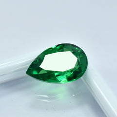 Natural Green Garnet Tsavorite Square Shape Green 9.15 Carat Natural Certified Loose Gemstone