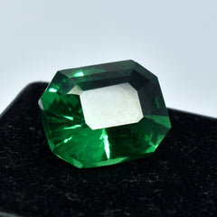 Natural Green Garnet 10.85 Carat Emerald Shape Certified Loose Gemstone Tsavorite Garnet