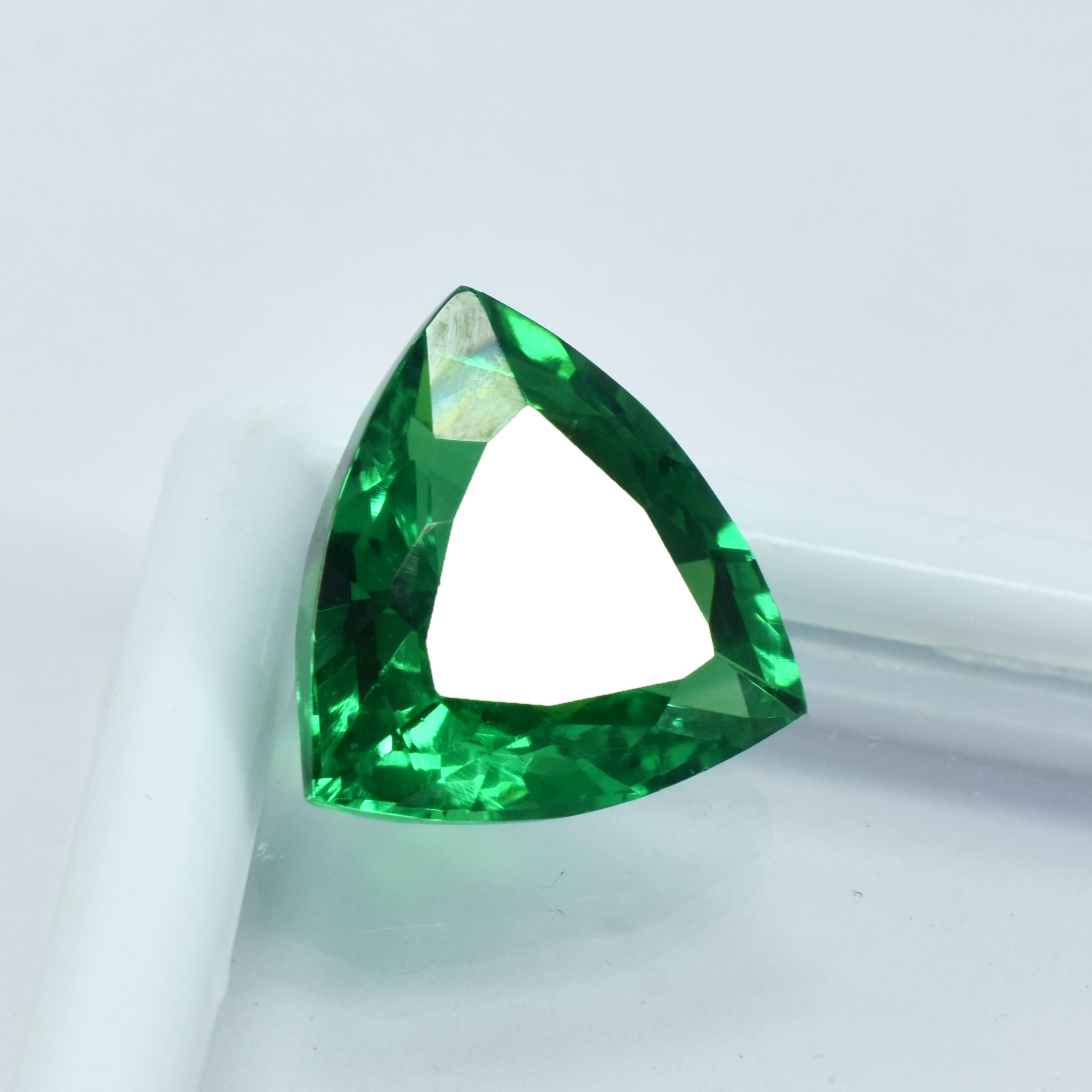 Earing Size Gemstone Tsavorite Certified Natural Green Garnet 10.70 Carat Trillion Shape Natural Green Garnet Certified Green Garnet Loose Gemstone