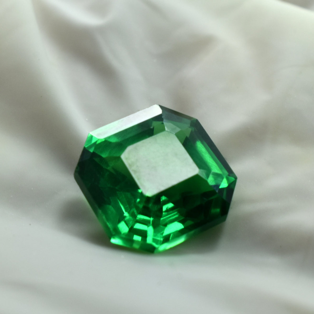 January Birthstone Tsavorite Green Garnet 9.75 Carat Square Shape Certified Natural Green Garnet Tsavorite Certified Green Garnet Loose Gemstone