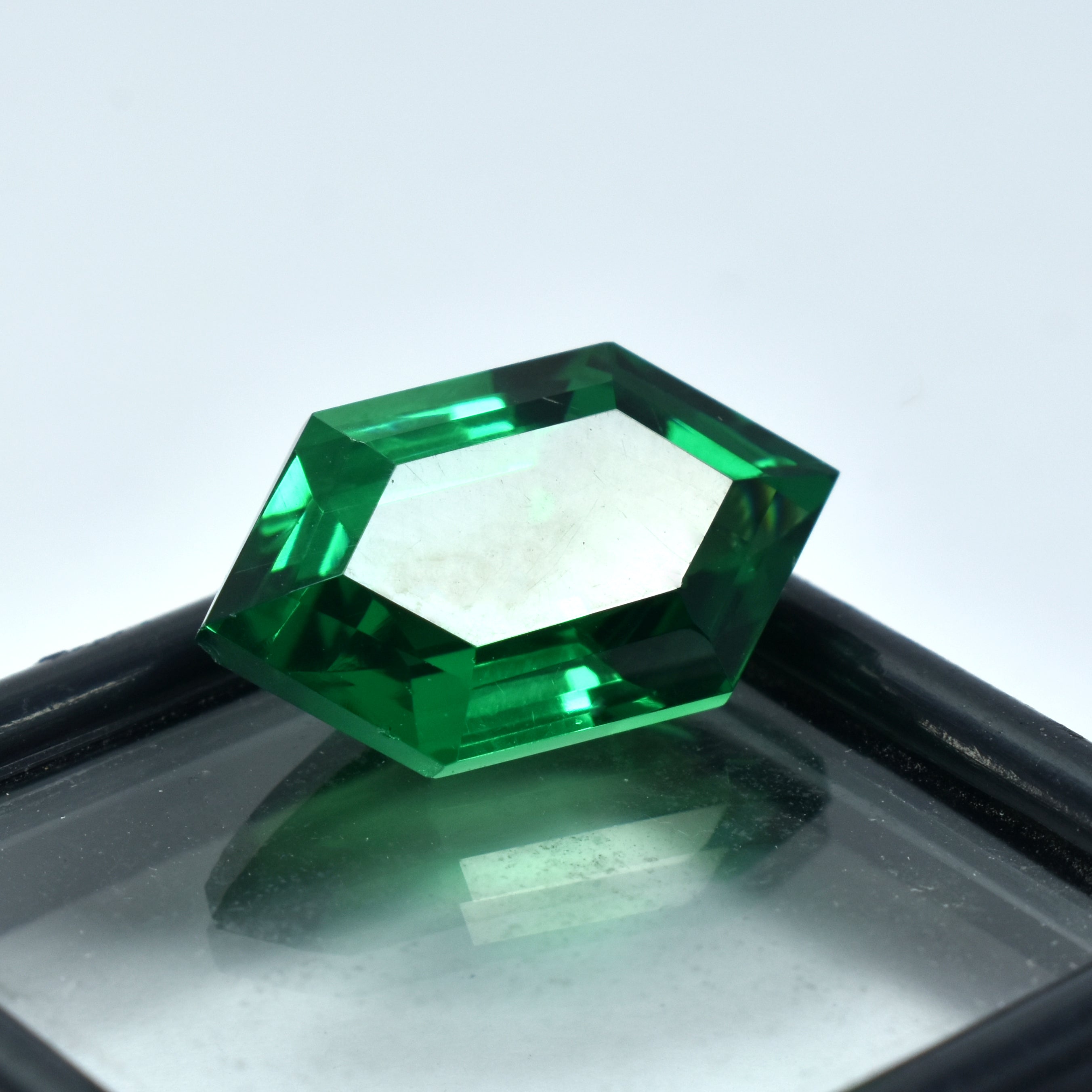 Brazilian Tsavorite Green Garnet Fancy Shape 10.25 Carat Natural Certified Garnet Loose Gemstone Engagement Rings Gemstone