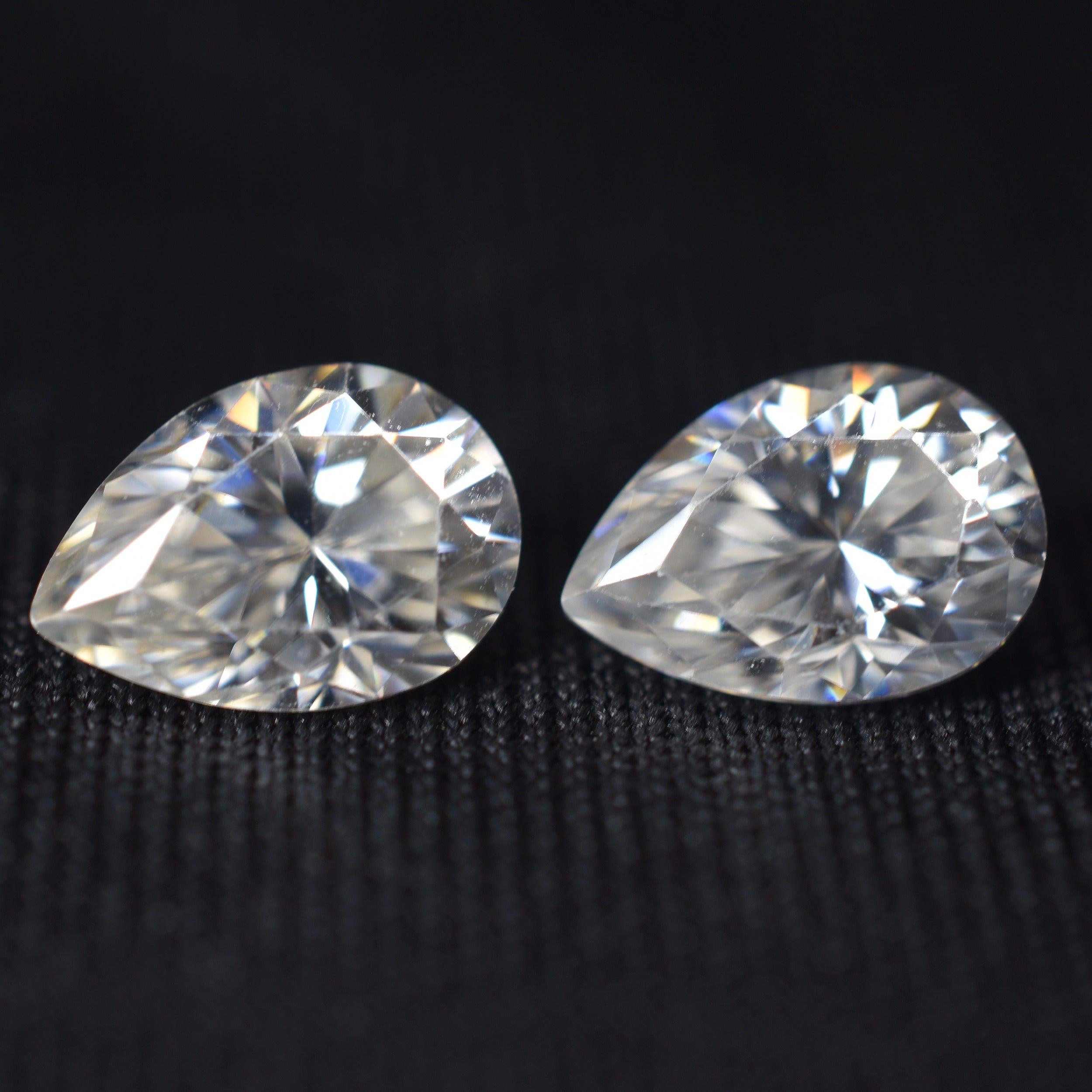 Pear Shape Moissanite Loose Pair Gemstone CERTIFIED 3.60 Ct VVS1 D Color 1 Pcs