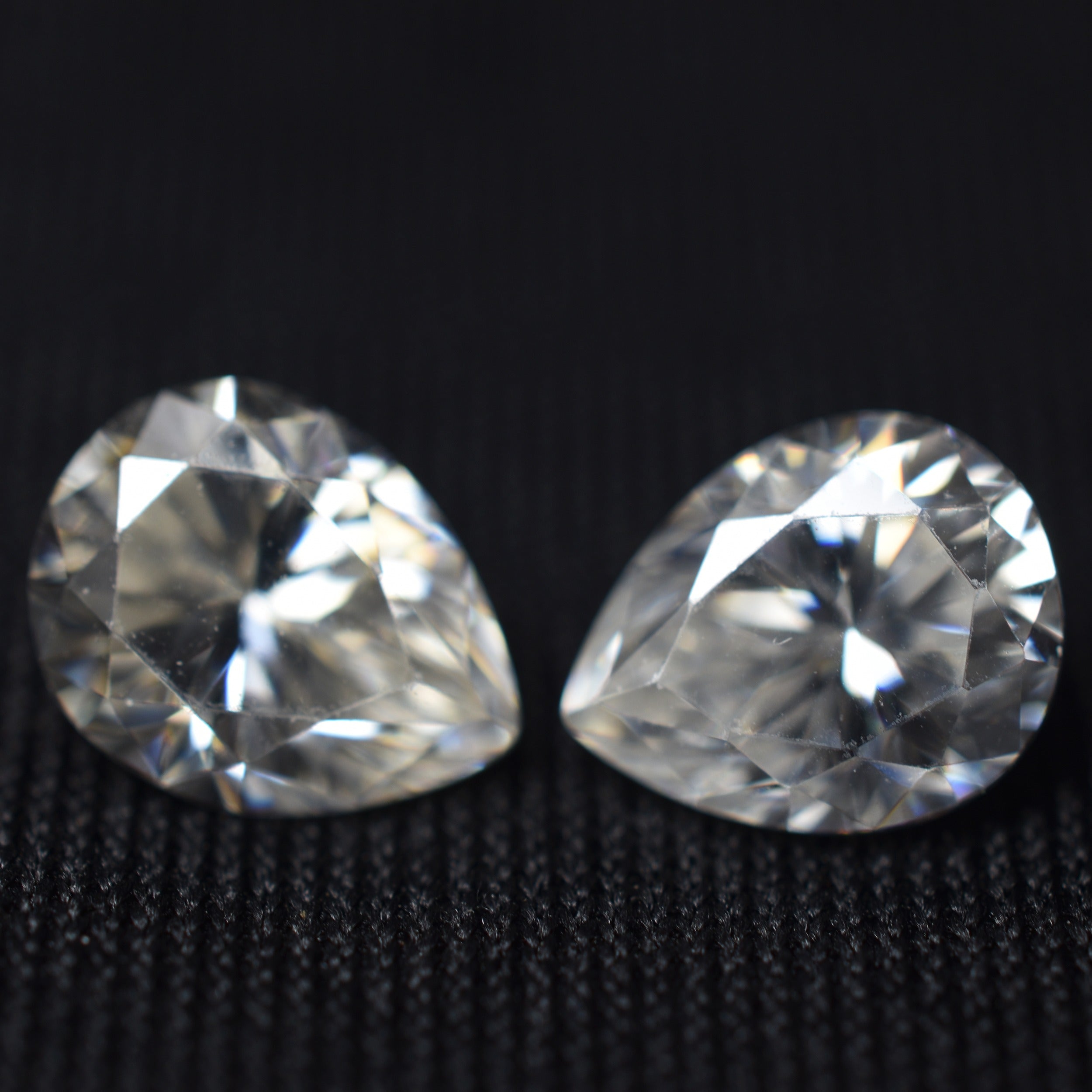 CERTIFIED Moissanite Pair Pear Shape Loose Gemstone 5x7 MM VVS1 D Color 2 Pcs