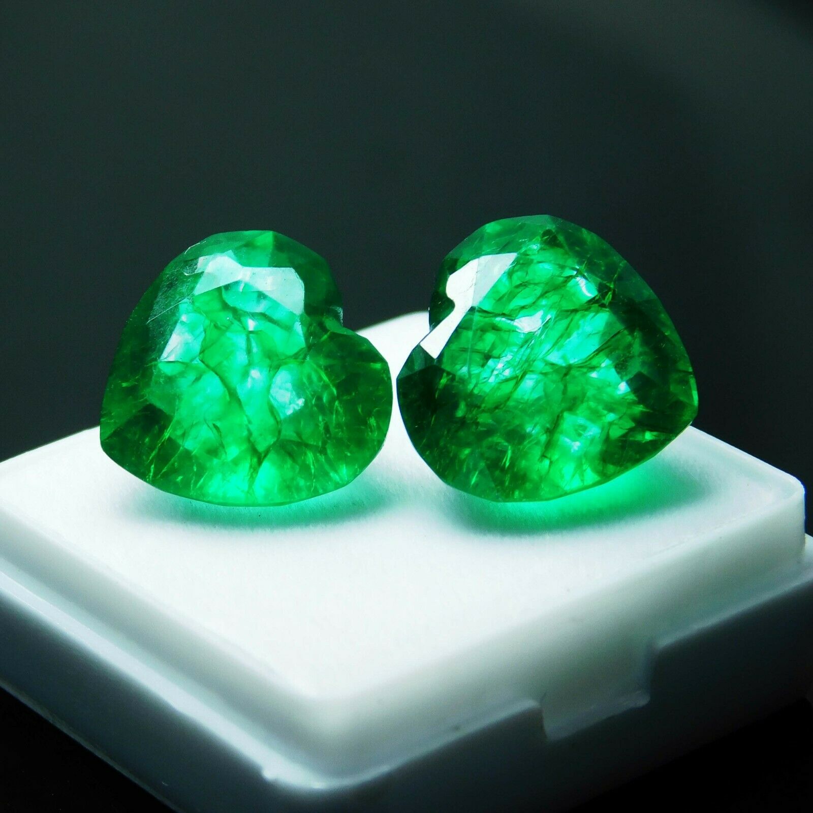 Natural Green Emerald 14.23 Carat Gemstone Rare Loose CERTIFIED Pair Heart Cut