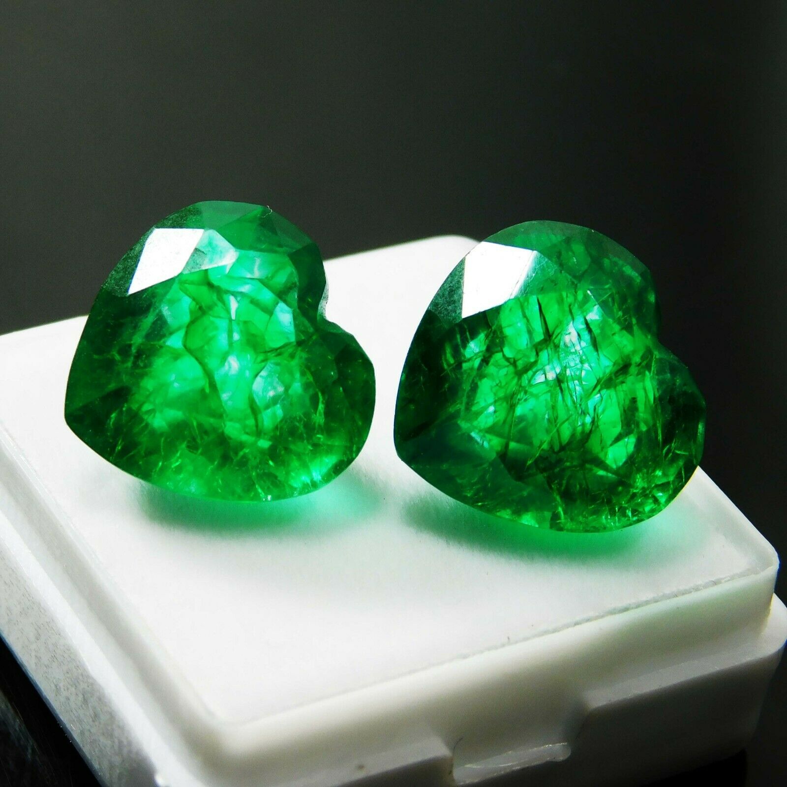 Natural Green Emerald 14.23 Carat Gemstone Rare Loose CERTIFIED Pair Heart Cut