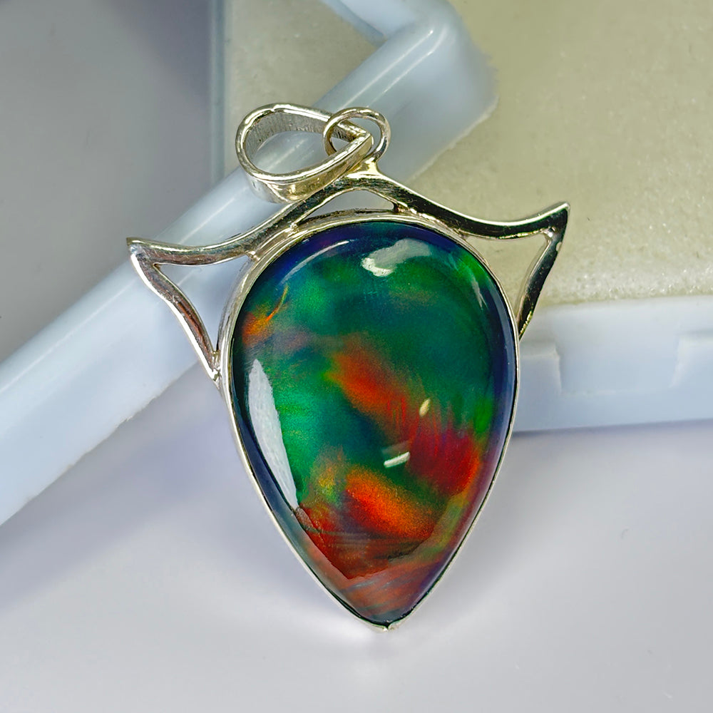 opal pendant for women