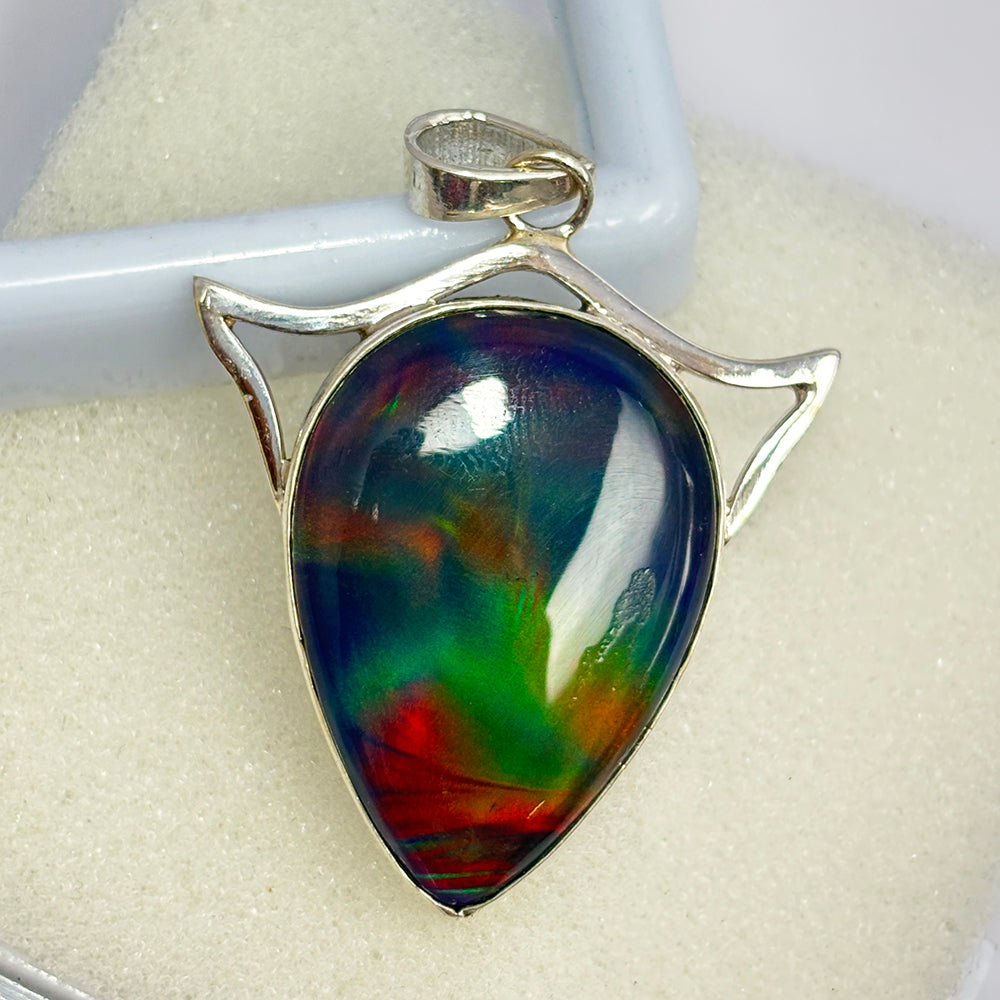 silver opal pendant India