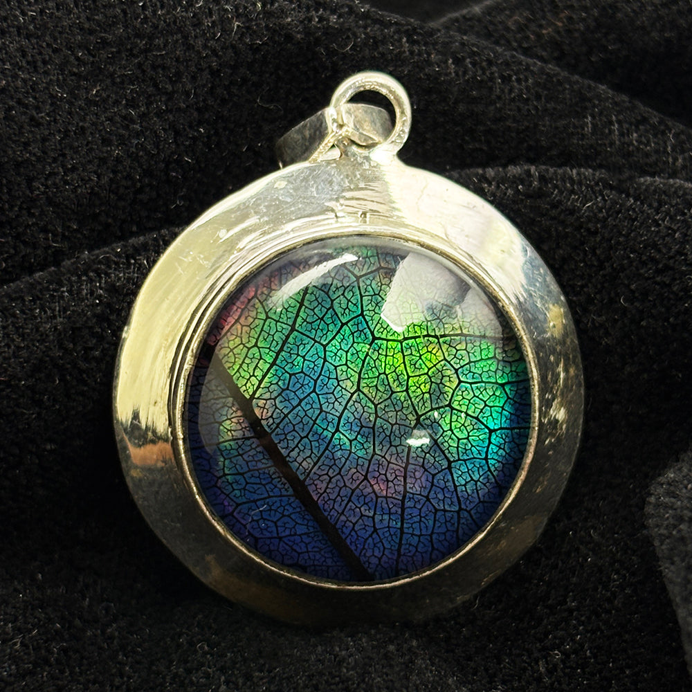 opal pendant for women