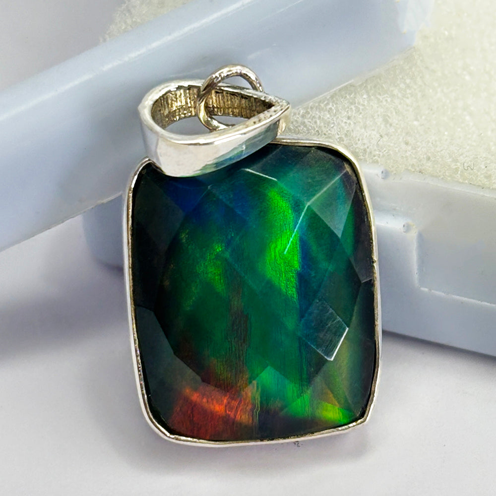 silver opal pendant India