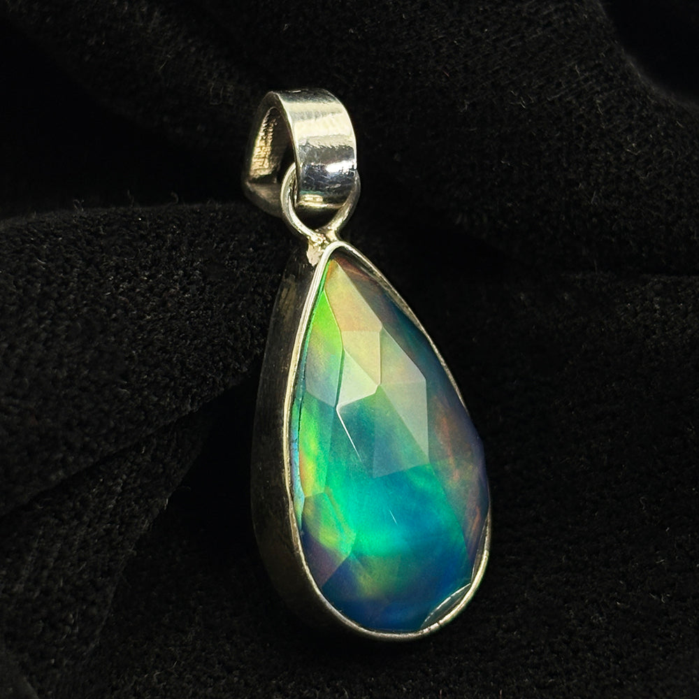natural opal pendant online