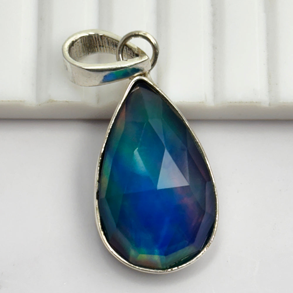 opal pendant for women