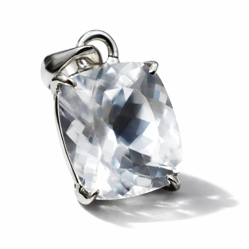 natural sapphire pendant