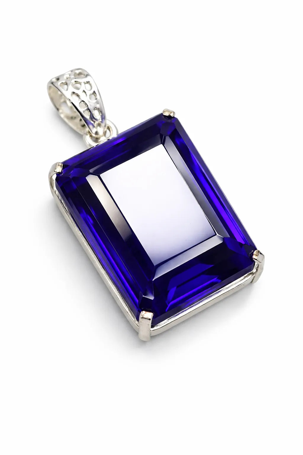 emerald pendant for women