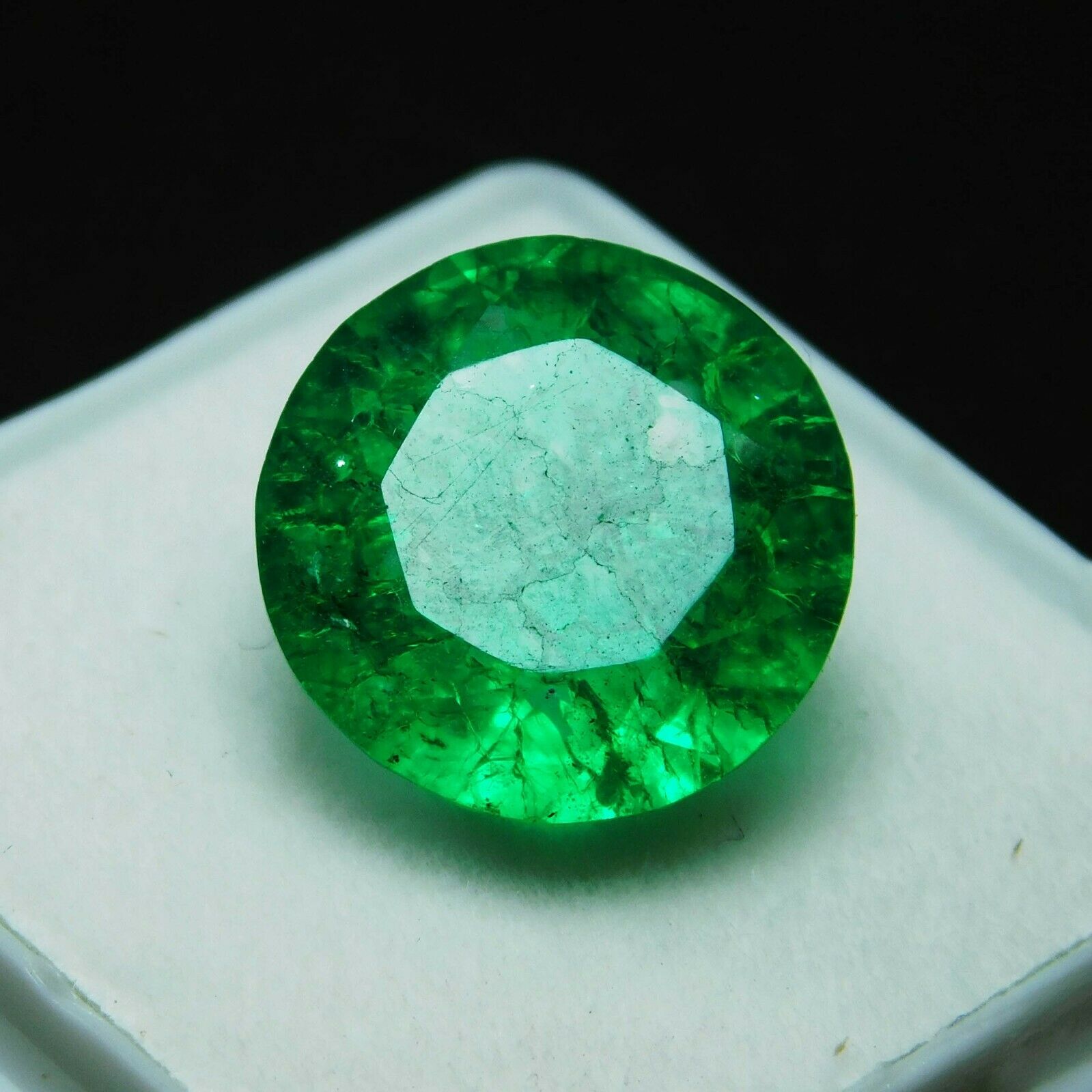 Authentic Green Emerald Round Cut 8.00 Ct Natural Loose Gemstone CERTIFIED