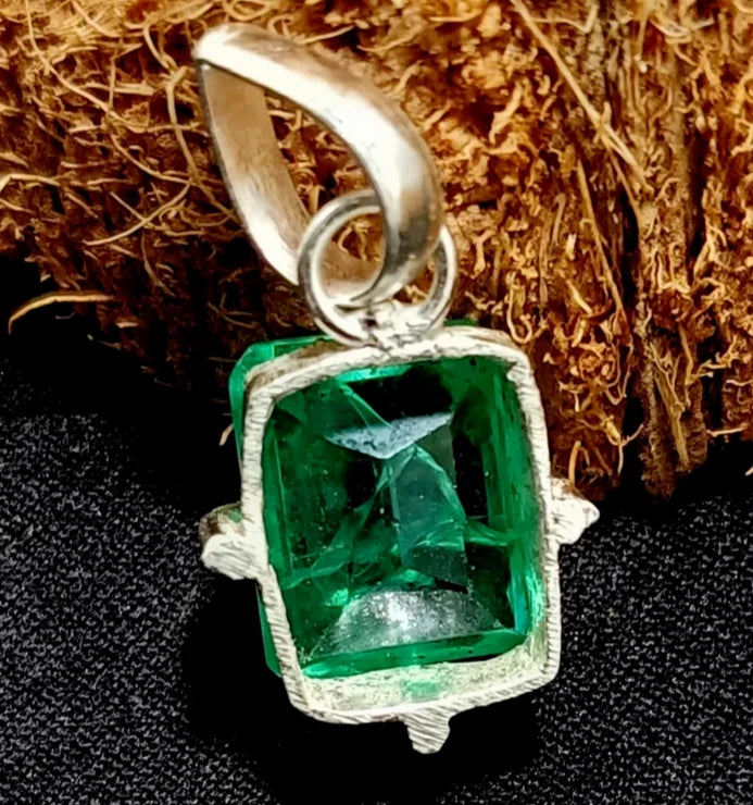 925 Sterling Silver 28.45 Ct Natural Green Pendant CERTIFIED Emerald Cut Stone