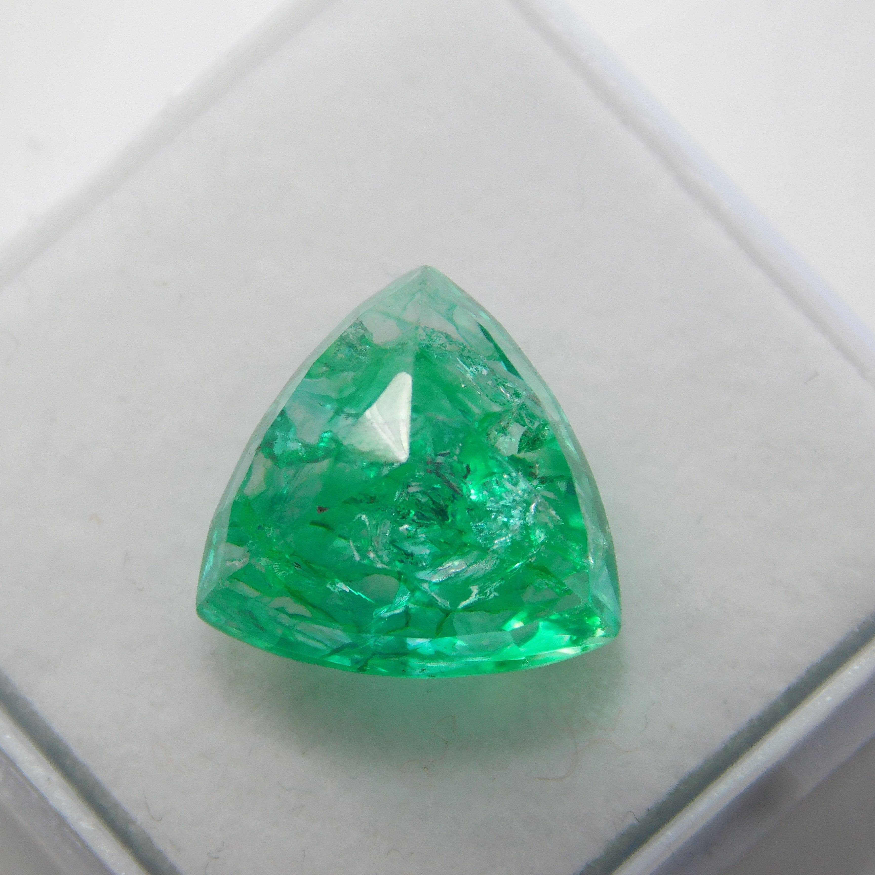 Green Colombian Emerald 8.85 Carat Trillion Shape Natural Green Emerald Certified Loose Gemstone gemsbuild 