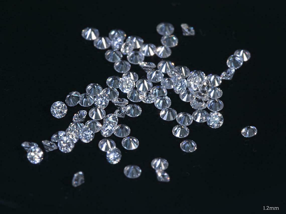 CERTIFIED 221 Pcs Synthetic Moissanite Diamonds Cut Round D CVD 1 MM LOT