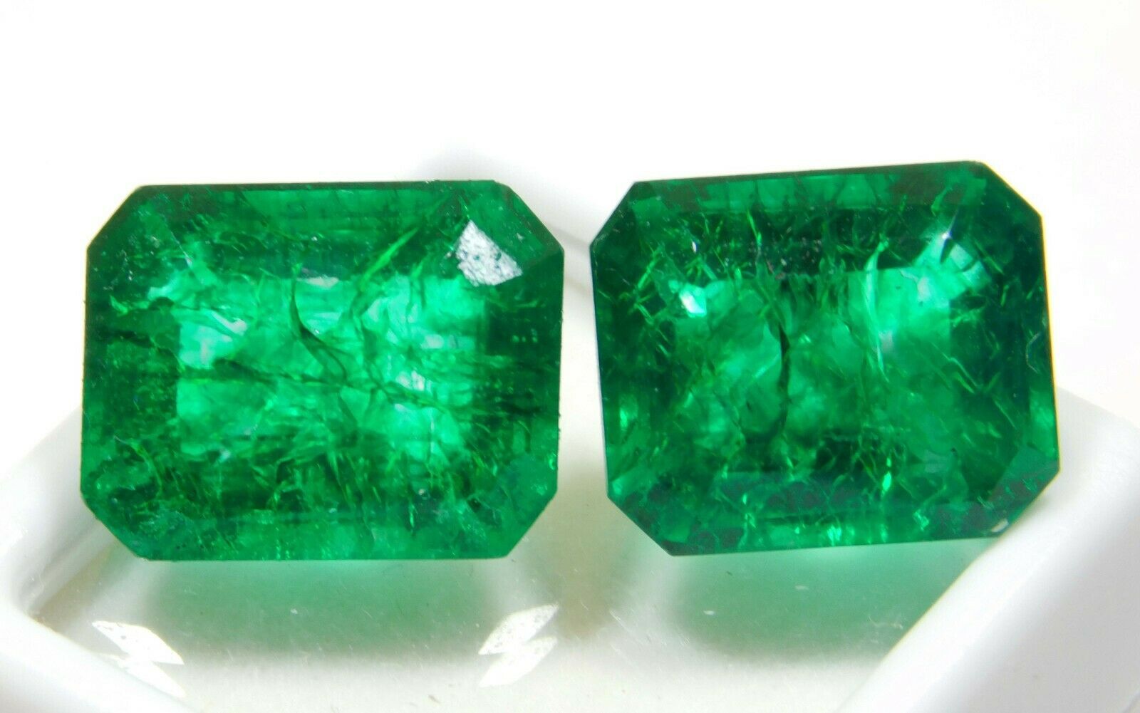 16.23 Carat Natural Precious Green Emerald Pair Rare Loose Gemstone Emerald Cut