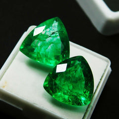 Natural Green Emerald Loose Gemstone 16.56 Ct CERTIFIED Trillion Shape Pair