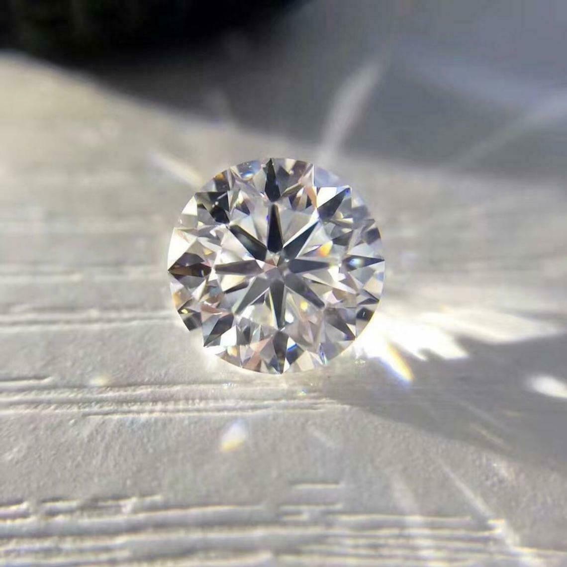 Round DEF Color CVD VVS1 2 mm Size 1 Stone Synthetic Moissanite Loose Gemstone